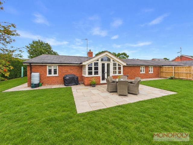5 bedroom semi detached bungalow for sale