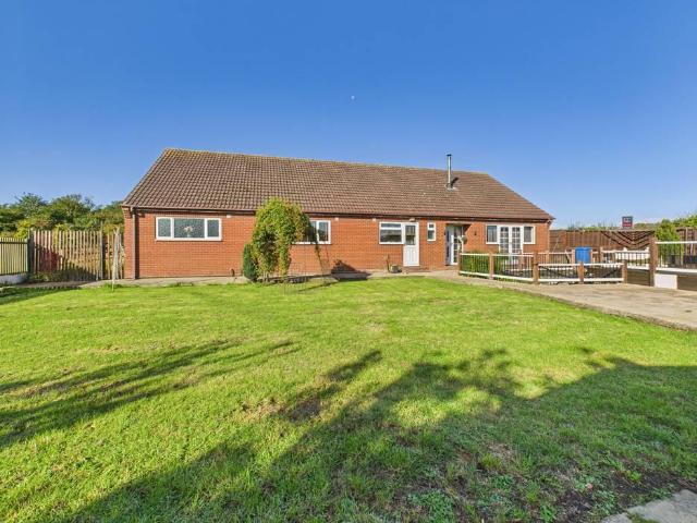 5 bedroom detached bungalow for sale