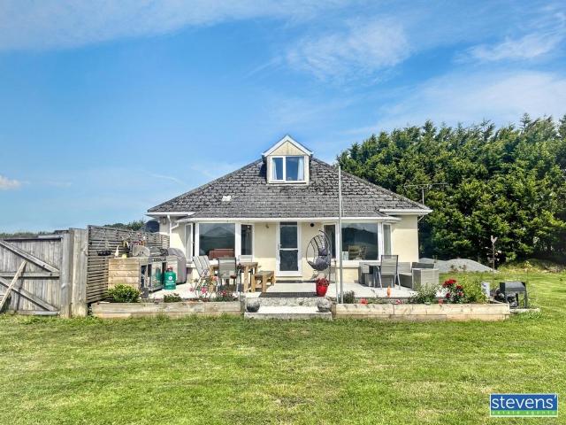 4 bedroom detached bungalow for sale