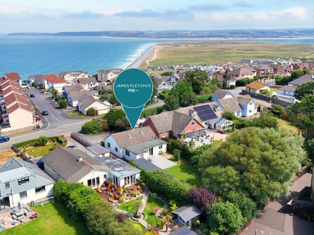 5 bedroom detached bungalow for sale