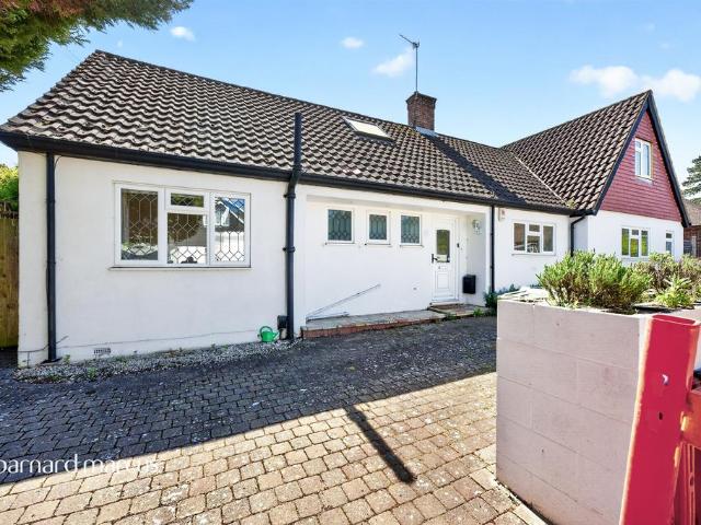 5 bedroom detached bungalow for sale