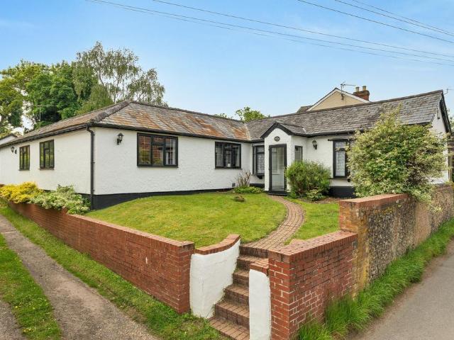 5 bedroom detached bungalow for sale