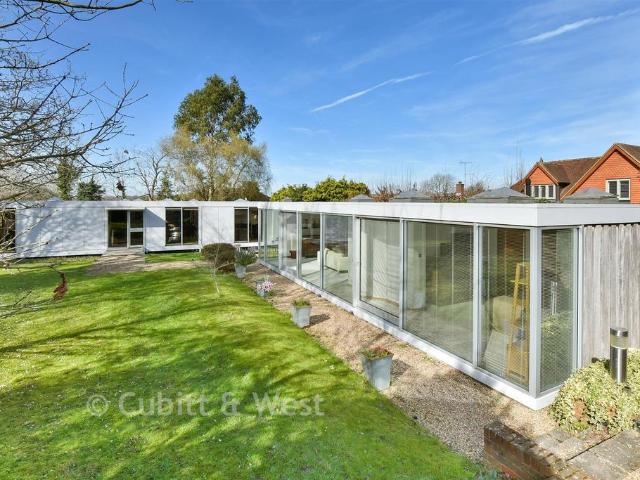 5 bedroom detached bungalow for sale