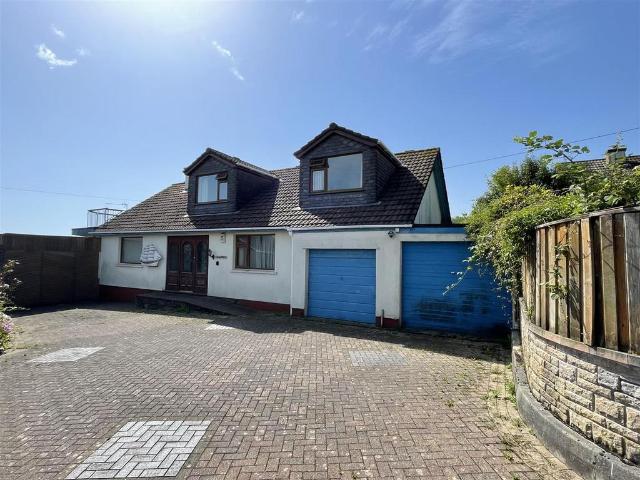 5 bedroom detached bungalow for sale