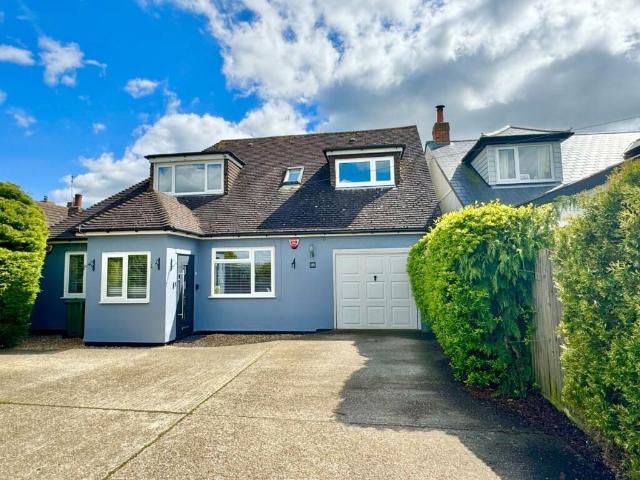 5 bedroom detached bungalow for sale