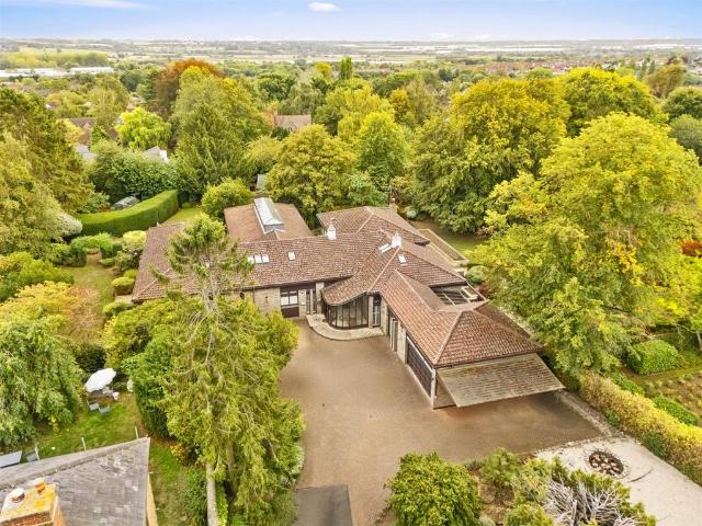 5 bedroom detached bungalow for sale