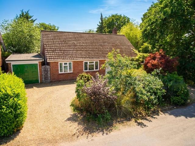 5 bedroom detached bungalow for sale