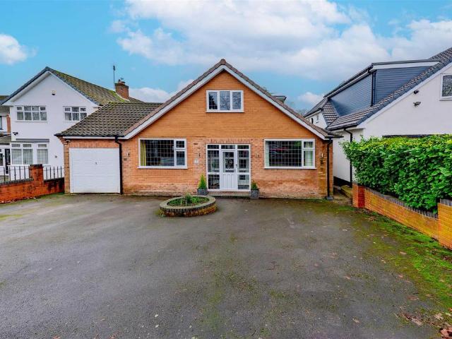 5 bedroom detached bungalow for sale