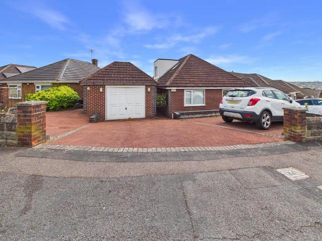 5 bedroom detached bungalow for sale