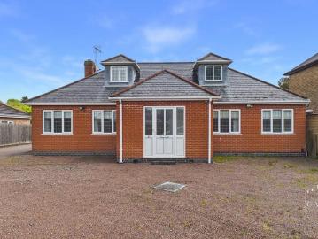 5 bedroom detached bungalow for sale