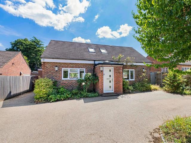 5 bedroom detached bungalow for sale
