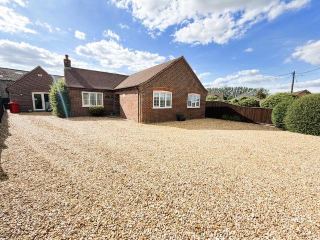 5 bedroom detached bungalow for sale