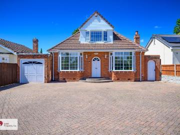 5 bedroom detached bungalow for sale