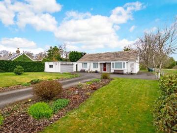 5 bedroom detached bungalow for sale