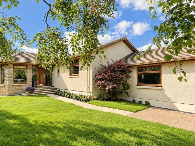 5 bedroom detached bungalow for sale