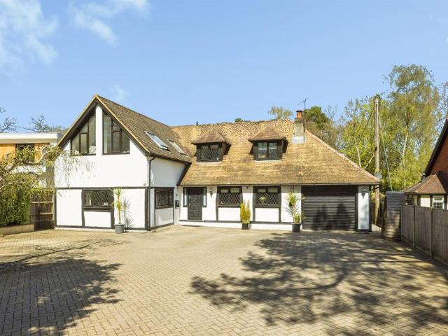5 bedroom detached bungalow for sale