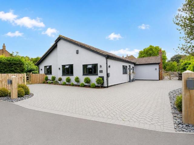 5 bedroom detached bungalow for sale