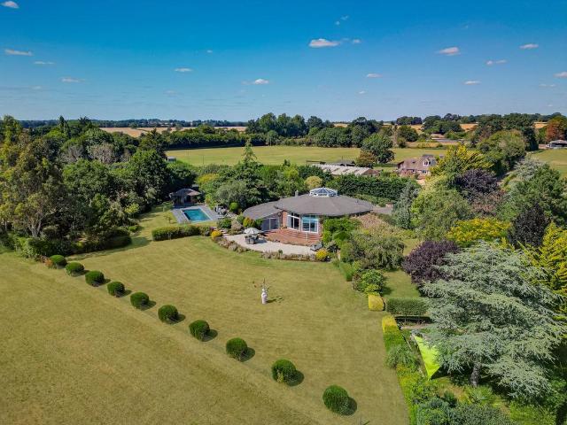 5 bedroom detached bungalow for sale