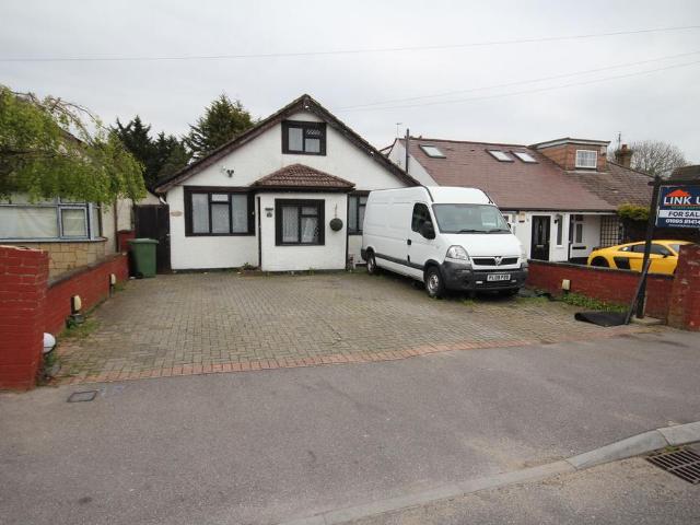 5 bedroom detached bungalow for sale