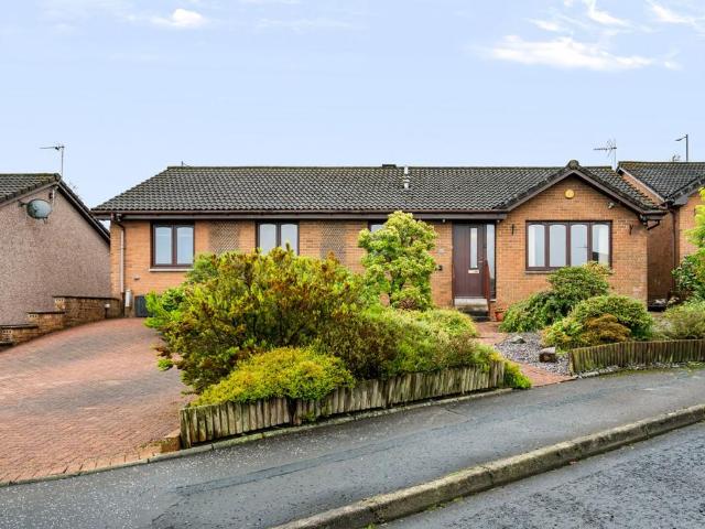 5 bedroom detached bungalow for sale