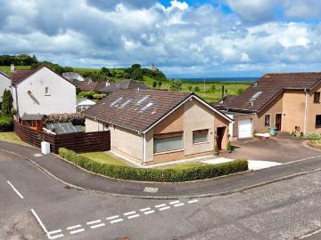 5 bedroom detached bungalow for sale