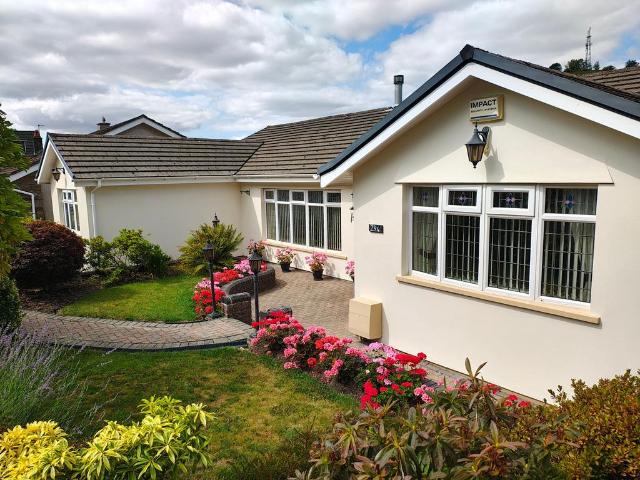 5 bedroom detached bungalow for sale