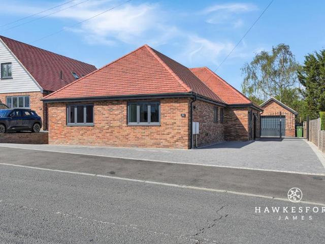 5 bedroom detached bungalow for sale