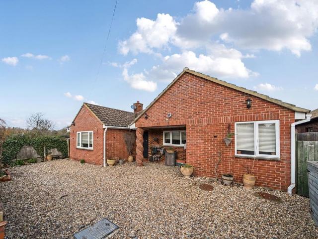 5 bedroom detached bungalow for sale