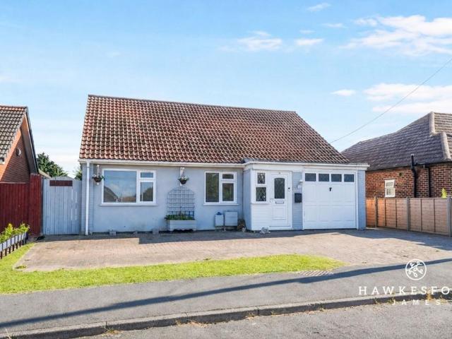 5 bedroom detached bungalow for sale
