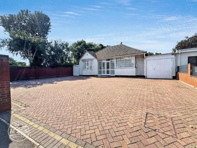 5 bedroom detached bungalow for sale