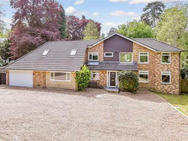 5 Bedroom Detached House