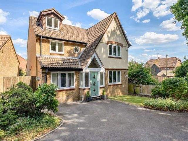 5 Bedroom Detached House