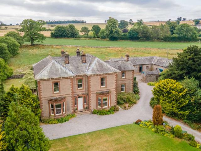 5 Bedroom Detached House