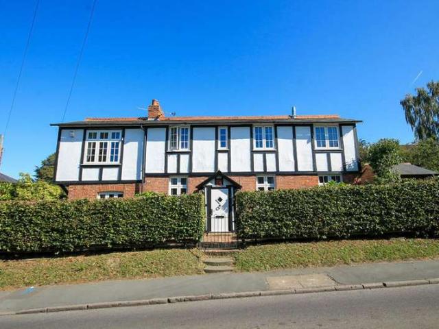 5 Bedroom Detached House