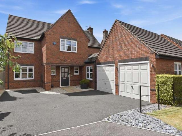 5 Bedroom Detached House