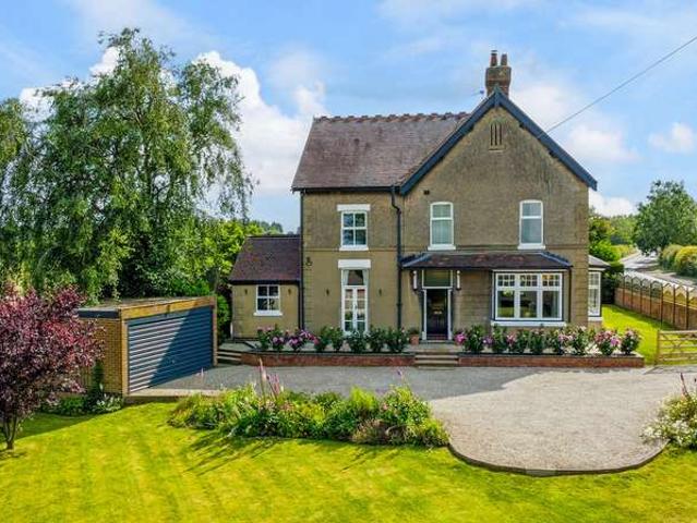 5 Bedroom Detached House
