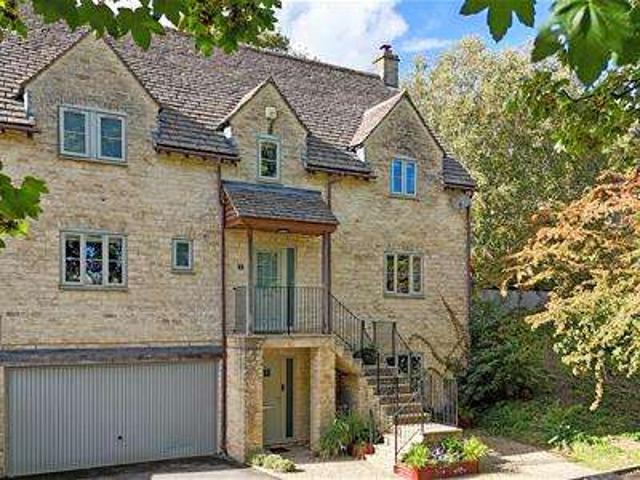 5 Bedroom Detached House