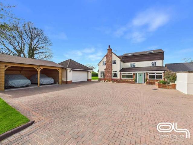 5 Bedroom Detached House