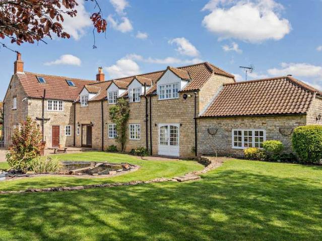 5 Bedroom Detached House