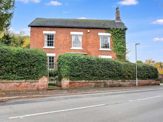 5 Bedroom Detached House