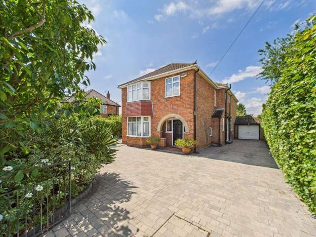 5 Bedroom Detached House