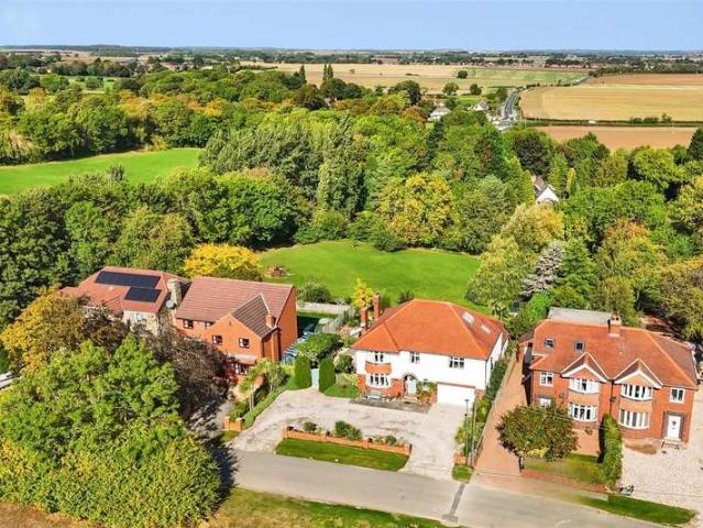 5 Bedroom Detached House