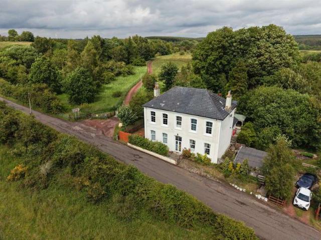 5 Bedroom Detached House