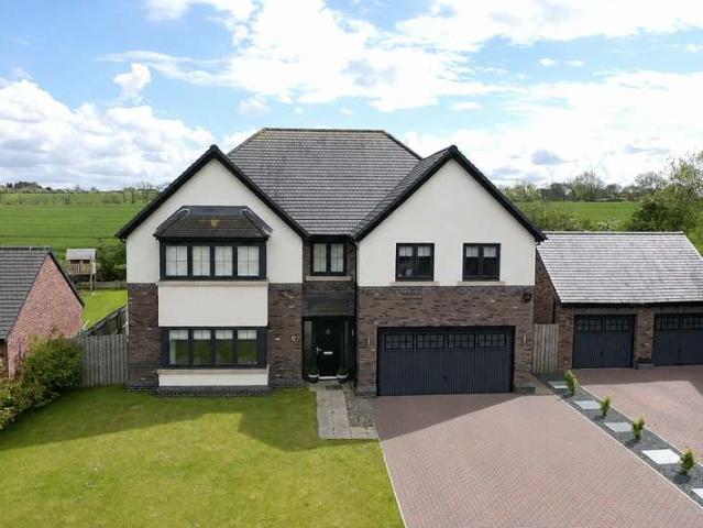 5 Bedroom Detached House
