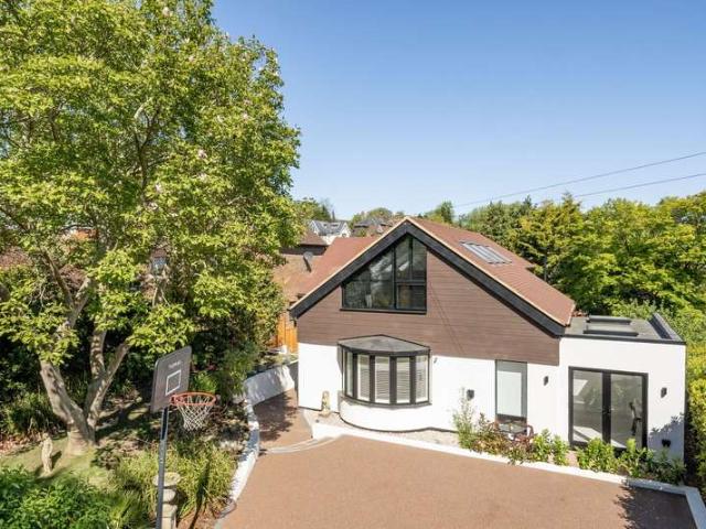 5 Bedroom Detached House