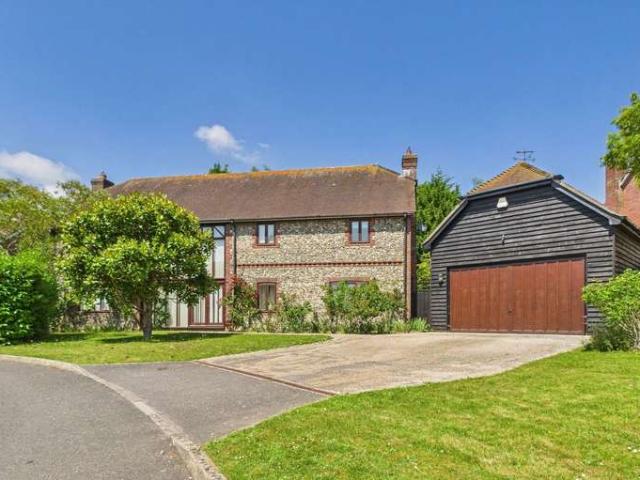 5 Bedroom Detached House