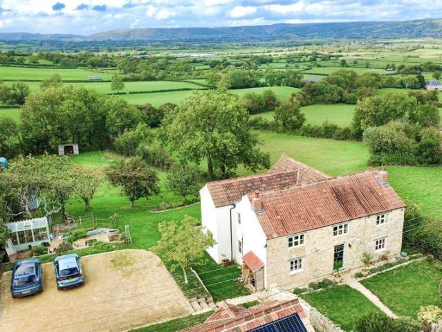 5 Bedroom Detached House