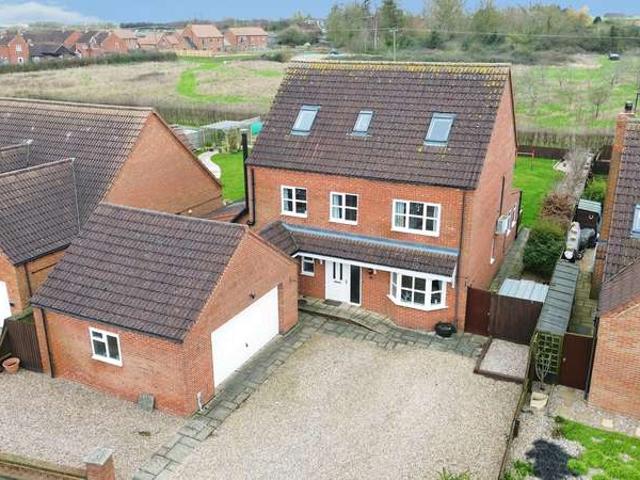 5 Bedroom Detached House