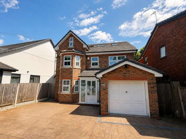 5 Bedroom Detached House