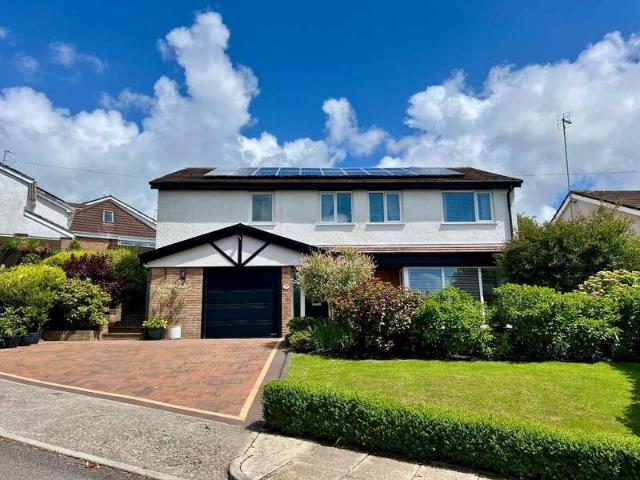 5 Bedroom Detached House